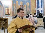 Глава Воронежской митрополии поздравил настоятельницу и сестер Алексиево-Акатовой обители со знаменательными датами - 400-летием основания обители и 30-летием возобновления монашеской жизни