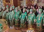 Епископ Россошанский и Острогожский Дионисий принял участие в соборном архиерейском служении Божественной литургии в Сергиевском трапезном храме Троице Сергиевой Лавры
