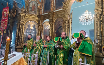 В храме святителя Афанасия Александрийского села Солдатское совершено соборное богослужение духовенства Острогожского церковного округа