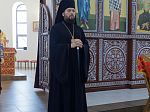 В праздник Сретения Господня Преосвященнейший епископ Дионисий совершил Литургию в Воскресенском соборе Белогорского мужского монастыря