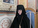 Глава Воронежской митрополии поздравил настоятельницу и сестер Алексиево-Акатовой обители со знаменательными датами - 400-летием основания обители и 30-летием возобновления монашеской жизни