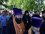 Преосвященнейший епископ Дионисий совершил Божественную литургию в Георгиевском храме села Терновое Острогожского района