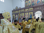 В Неделю 19-ю по Пятидесятнице епископ Дионисий совершил Божественную литургию в Воскресенском соборе Белогорского мужского монастыря