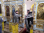 В Успенском храме села Трехстенки была совершена соборная служба