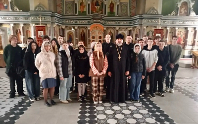 Экскурсия в храм Живоначальной Троицы р.п. Кантемировка: знакомство с православной традицией