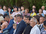 В Кантемировке благочинный поздравил выпускников