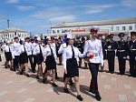 Благочинный принял участие в торжественной линейке на центральной городской площади