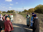 Архипастырь совершил молебен перед началом строительства храмового комплекса в селе Копаная Ольховатского района