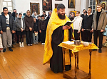 В Казанском храме Каменки совершен молебен о путешествующих перед поездкой школьников в Казань