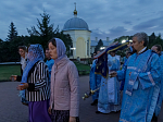 Накануне праздника Успения Пресвятой Богородицы Архипастырь совершил всенощное бдение с чином Погребения Плащаницы Божией Матери в Ильинском кафедральном соборе Россоши