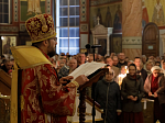 В праздник Светлого Христова Воскресения глава Россошанской епархии возглавил торжественное богослужение в Свято-Ильинском кафедральном соборе г. Россоши