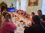 В трапезной Казанского храма поселка Каменка прошел кинопоказ фильма «Русский крест»