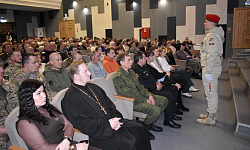 Клирик Россошанского благочиния посетил мероприятие, приуроченное ко Дню защитника Отечества