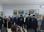 Епископ Дионисий принял участие в открытии выставки картин «Покров Пречистой над землей Воронежской» в Молодежном центре г. Россошь
