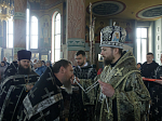 Преосвященнейший епископ Дионисий совершил в Свято-Ильинском кафедральном соборе города Россоши последнюю в этом году Литургию Преждеосвященных Даров