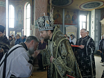 Преосвященнейший епископ Дионисий совершил в Свято-Ильинском кафедральном соборе города Россоши последнюю в этом году Литургию Преждеосвященных Даров