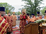Епископ Дионисий возглавил Божественную литургию на территории Верхнемамонского казачьего кадетского корпуса с. Гороховка и совершил закладку камня в основание храма