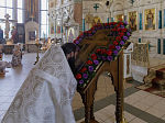 В Свято-Ильинском кафедральном соборе города Россоши совершено всенощное бдение с чином выноса Честного Креста Господня