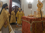 Архипастырь совершил воскресное богослужение в Воскресенском соборном храме Белогорского мужского монастыря