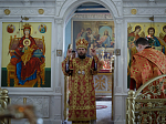 В субботу Светлой седмицы епископ Дионисий совершил Литургию в храме Успения Пресвятой Богородицы города Калач