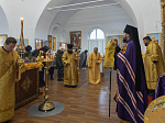 Епископ Дионисий совершил Божественную литургию в Никольском храме с. Урыв – Покровка Острогожского благочиния