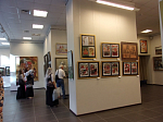 В выставочном зале Союза художников побывали витражи Покровского храма с.Осиковка