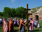 На праздник Преполовения Пятидесятницы в селе Верхнем Ольшане был установлен поклонный Крест