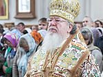 В праздник Обретения мощей святителя Митрофана, первого епископа Воронежского, у честных мощей святителя совершено торжественное архиерейское богослужение