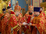 Соборное пасхальное богослужение Архипастырей и клириков епархий Воронежской митрополии совершено в Покровском соборе г. Воронежа