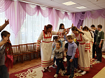 Воспитанники воскресной школы «Добро» посетили Россошанский социально-реабилитационный центр и поздравили ребят с Днем защиты детей