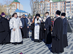 Архипастырь совершил заупокойное богослужение у мемориала военнослужащим, погибшим при исполнении воинского долга