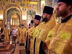Епископ Россошанский и Острогожский Дионисий сослужил главе Воронежской митрополии за всенощным бдением в канун праздника Собора Воронежских святых