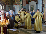 В Неделю 16-ю по Пятидесятнице епископ Дионисий возглавил воскресное богослужение в Свято-Ильинском кафедральном соборе города Россошь