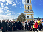 Епископ Дионисий совершил Божественную литургию в Свято-Троицком соборе Серафимо-Дивеевского монастыря с. Дивеево Нижегородской области