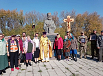 В селе Караяшник состоялся крестный ход к памятнику местночтимого святого Димитрия (Самбикина), архиепископа Казанского и Свияжского