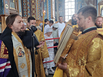 Епископ Россошанский и Острогожский Дионисий совершил молебен с акафистом святителю Тихону, Патриарху Московскому, в Благовещенском кафедральном соборе г. Воронежа