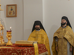 Архипастырь совершил воскресное богослужение в Воскресенском соборном храме Белогорского мужского монастыря