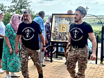 Казачий крестный ход со списком иконы «Избавительница от бед» посетил храм Сошествия Святого Духа села Петренково