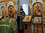 В Казанском храме Каменки молитвенно встретили Вербное воскресение