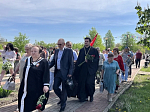 В День Великой Победы в селе Митрофановка прошли богослужения и торжественный памятный митинг