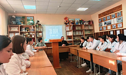 Благочинный провел встречу со студентами Острогожского медицинского колледжа