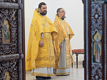 Епископ Дионисий совершил воскресное богослужение в Воскресенском соборном храме Белогорского мужского монастыря