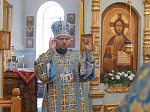Епископ Дионисий 21 июля, в день празднования Казанской иконы Божией Матери, совершил Божественную литургию в Казанском храме пгт Каменка, центре Каменского благочиния