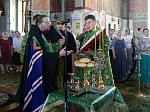 В канун праздника Святой Троицы Преосвященнейший епископ Дионисий совершил всенощное бдение в Свято-Ильинском кафедральном соборе г. Россошь