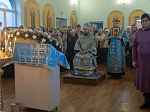 Епископ Дионисий совершил Божественную литургию в Свято-Введенском храме поселка городского типа Ольховатка