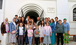 Паломническая группа из Воробьевского района посетила город Павловск и Белогорский Воскресенский мужской монастырь