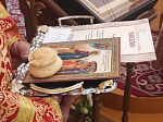 В Каменке благочинный вручил благодарности жителям за помощь бойцам специальной военной операции