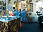 В праздник Казанской иконы Божией Матери Преосвященнейший епископ Дионисий совершил Литургию в Казанском храме пгт. Каменка