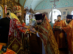 В понедельник Светлой седмицы епископ Дионисий совершил Литургию в храме Покрова Пресвятой Богородицы города Павловска
