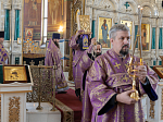 Преосвященнейший епископ Дионисий совершил Божественную литургию в Ильинском кафедральном соборе г. Россошь